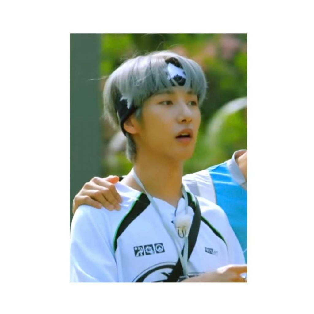 [USED] LOTSYOU Hairband White Unisex