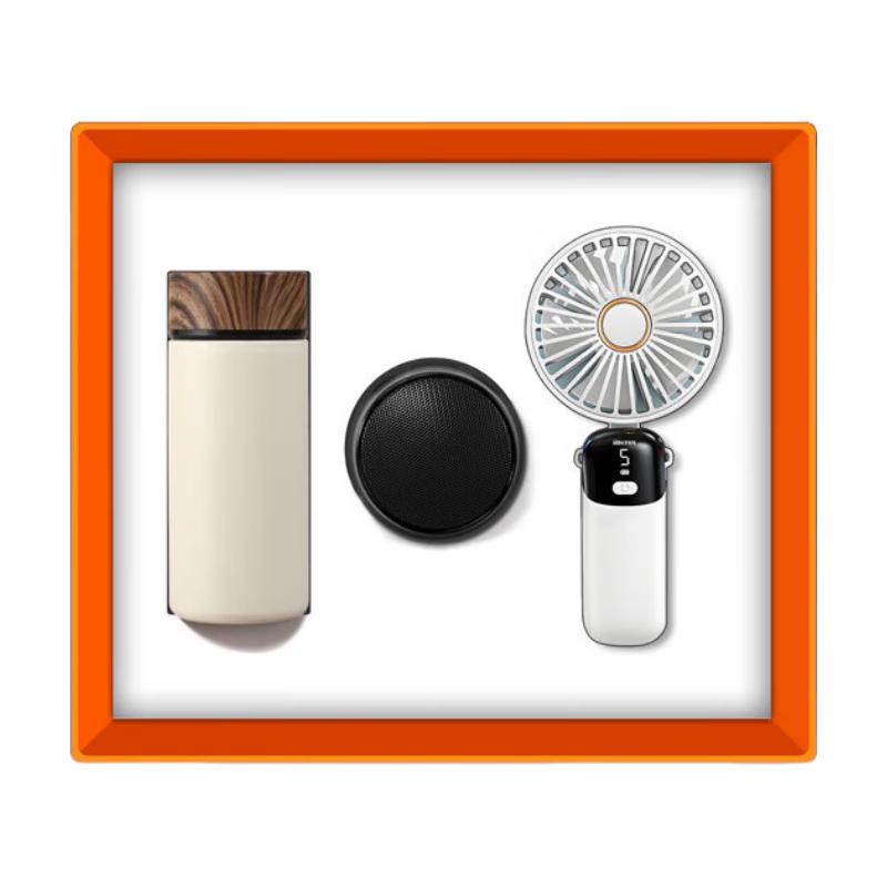 Insulated Mug & Gadget Gift Set
