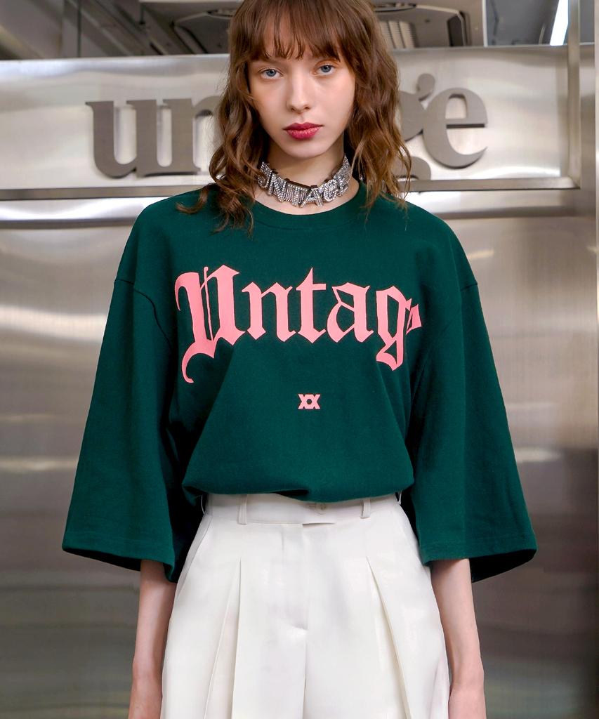 UNTAGE Logo Print Cape Short Sleeve T-Shirt [Green(Unisex)]_Utt-St36