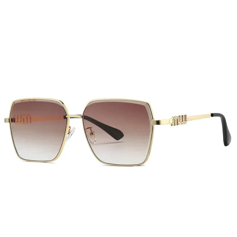 Fashion Luxury Brand Designer Sunglasses Women Square Letter Elegant Cute Shades Glasses Outdoor Trendy Travel Sunglasses