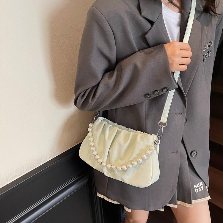 Niche Bag Women's New Summer Fashion Messenger Bag Single Shoulder Underarm Pleated Cloud Bag