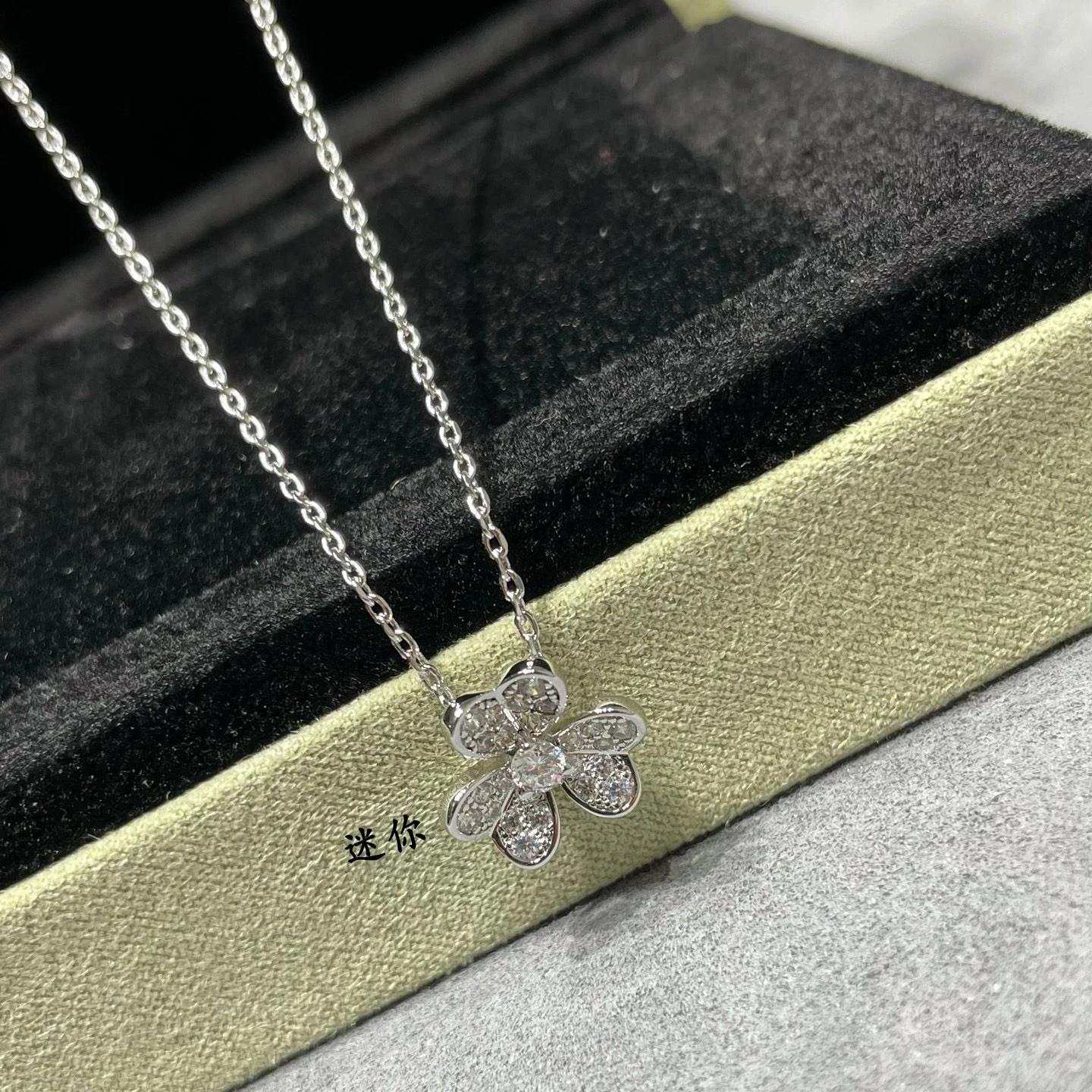 

New Hot Brand Vintage Diamond Necklace For Women Luxury Jewelry Mini Flowers Designer Pendant Pure 925 Silver Chain Necklaces серебряный