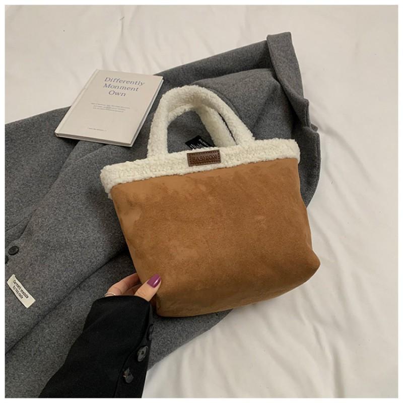 

Korean Super Popular Lamb Wool Bag Women s Fashionable Niche Commuter Daily Handbag High-end Bucket 34x13.5x21cm коричневый