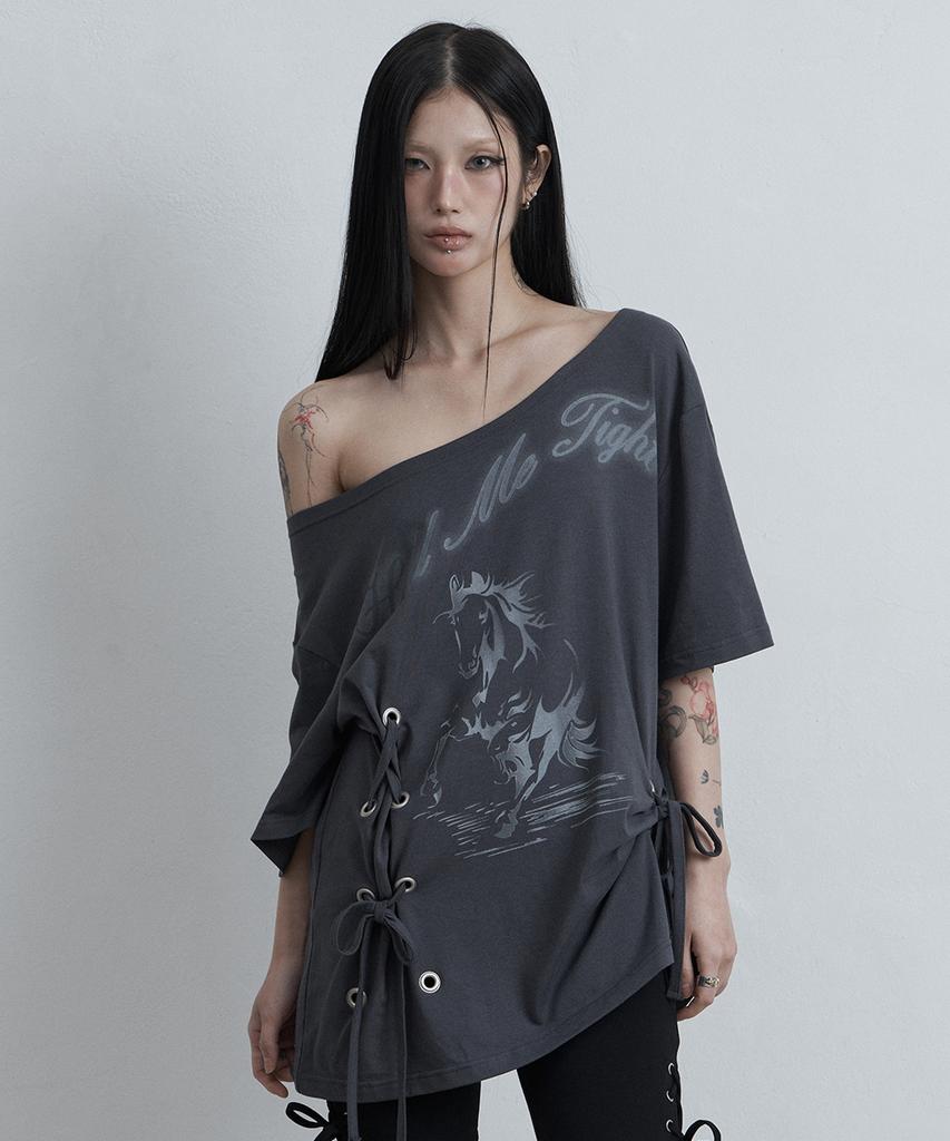 Aejeuyua Horse Eyelet Oversized T-Shirt Charcoal