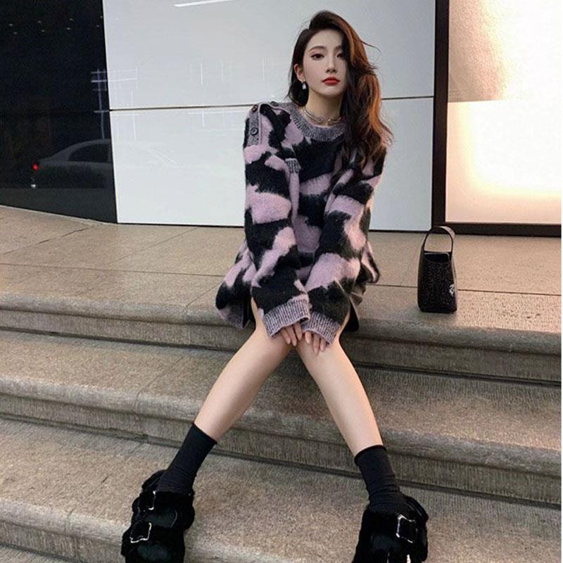 Striped contrasting round neck pullover sweater for women's autumn and winter new loose and thick knitted top jacket