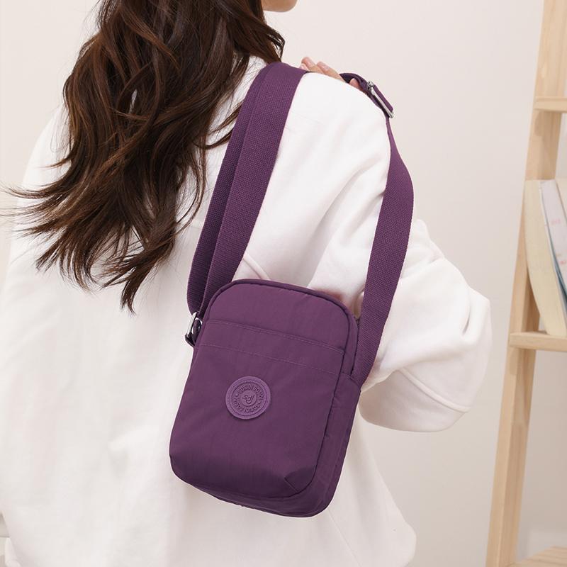 Compact Nylon Crossbody Bag with Double Zipper Closure Adjustable Strap Small Casual Purse for Daily Travel