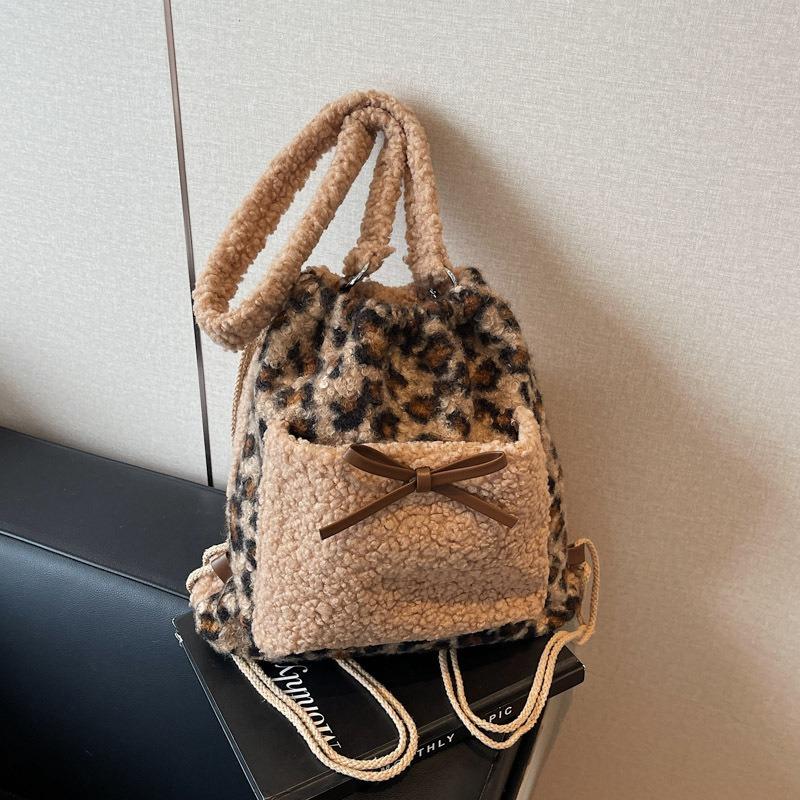 Plush backpack women's large capacity new casual fashion bucket bag niche shoulder bag