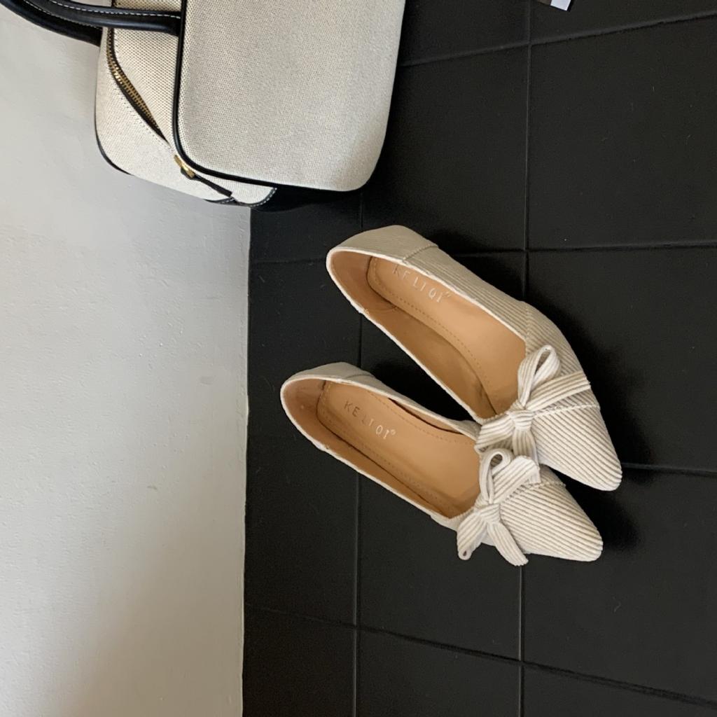 2025 neue Herbst Wildleder spitz zulaufend Innenkeilabsatz Wildleder vielseitige Nische Abendwind flacher Mund Damen Einzelne Schuhe