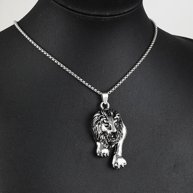 Animal Retro Men's Jewelry Casting Domineering Lion Head Long Pendant Necklace