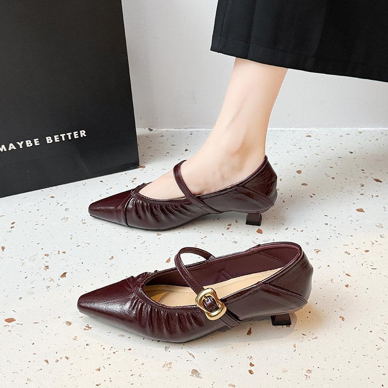 Pointed temperament one-word buckle with Mary Jane shoes women's autumn skirt versatile light mouth single shoes
