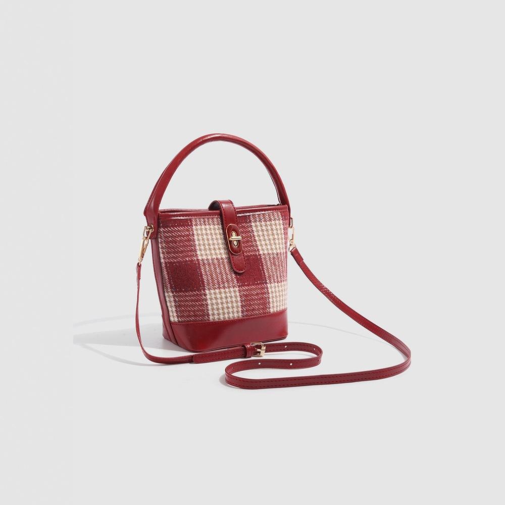 Red plaid mini bucket bag, high-quality handbag for women, 2025 new casual shoulder and crossbody bag
