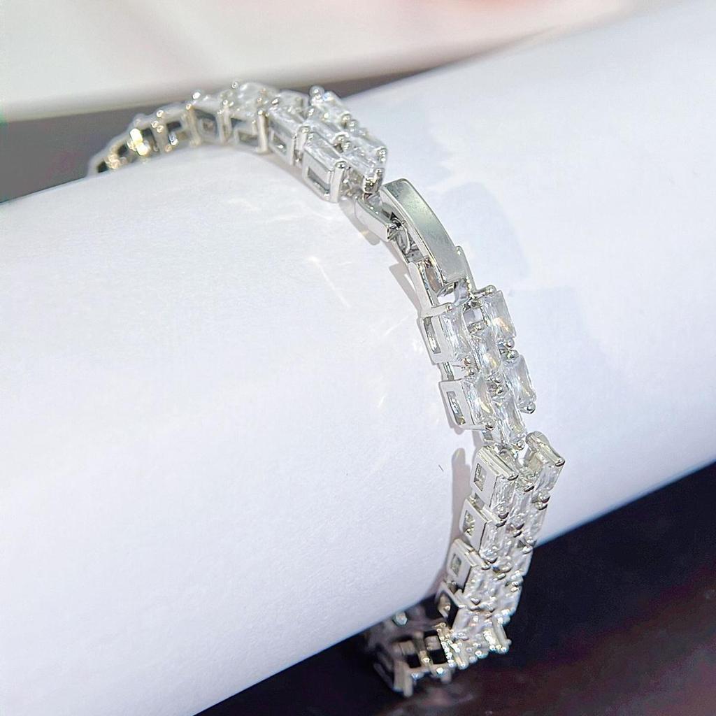 CMM Scintillante 3 file Baguette Cubic Zirconia Braccialetti da tennis da donna di fascia alta dorati argentati per abbigliamento da lavoro OL