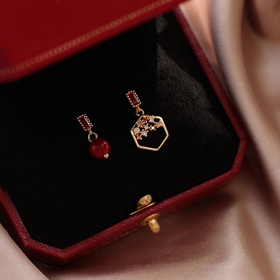 New Geometric Asymmetry Acacia Bean Burgundy Niche Design Bee Honeycomb Stud Earrings Earrings Women