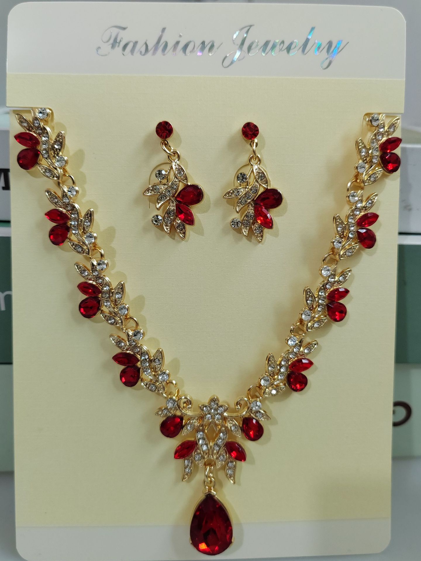 

Fashion Luxury Full of Rhinestone Flower Green Teardrop-shaped Crystal Pendant Necklace for Women Bride Wedding Banquet Jewelry