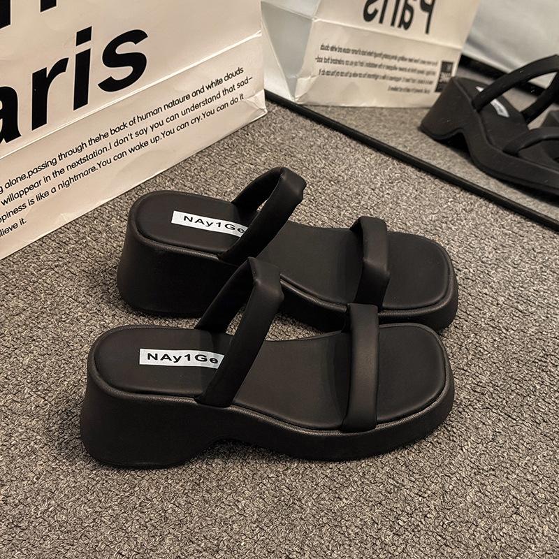 

Тапочки женские лето 2025 новые черные легкие на толстой подошве толстый каблук с модной верхней одеждой увеличивающие рост сандалии женские 40 чёрный