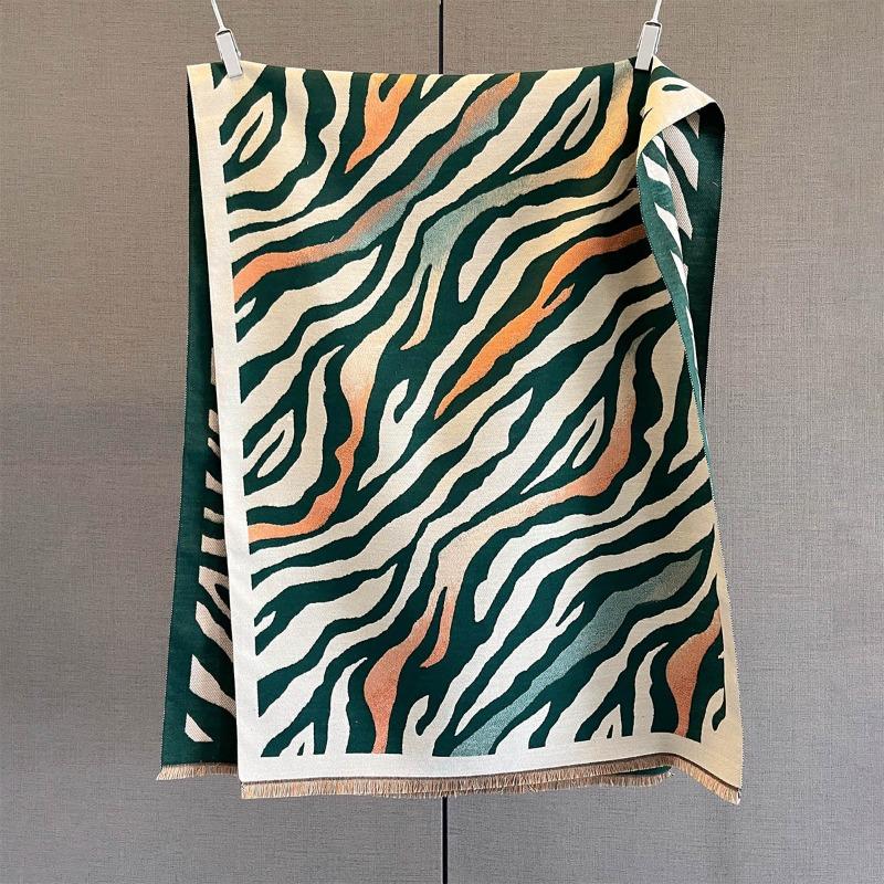 New Imitation Cashmere Irregular Stripes Contrasting Colors Printed Scarf Autumn and Winter Warm Scarf Soft Stripes Big Shawl Women