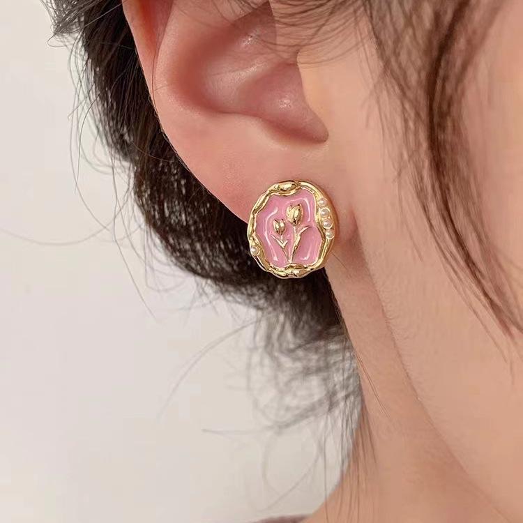 Elegant Oval Pearl Tulip Stud Earrings - Simple, Exquisite, and Versatile Fashion Accessories