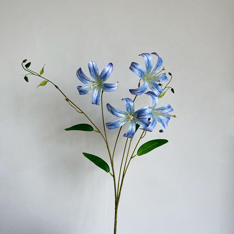 Lifelike 3D Lily Flower Arrangement for Home & Wedding Decor