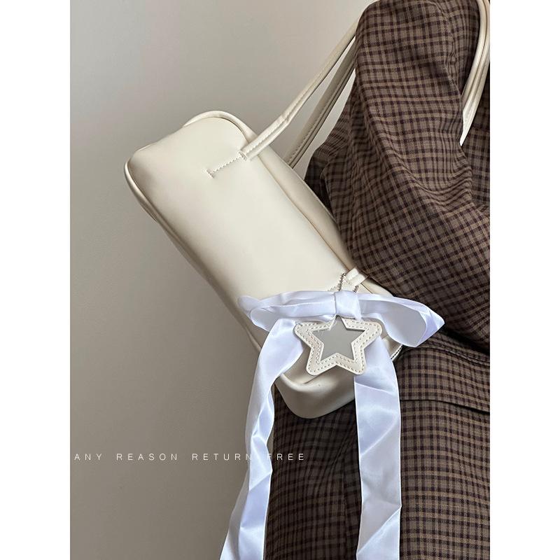 

Корейская версия розовая сумка-багет на плечо с бантом женская 2025 новая высококлассная сумка-подушка универсальная сумочка