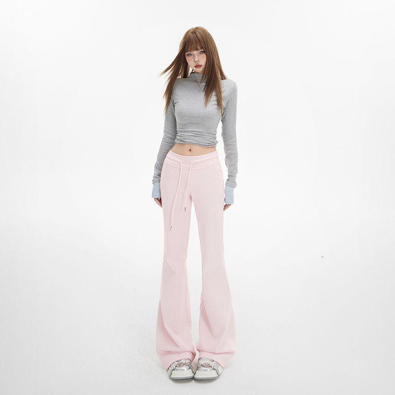 High-Waist Velvet Flare Pants for Women – Autumn & Winter Hip-Lifting Style.