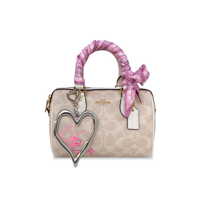 

COACH handbag [Customized bag] Rowan 18 cat baby, hand-painted in English, cute, sweet, elegant Xiaomeng Butterfly basic package (bag + dust bag) білий