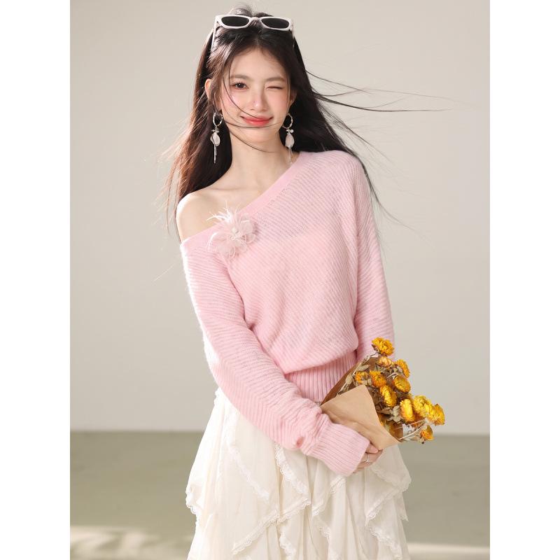 2026 French Autumn Off-Shoulder Floral Knit Sweater