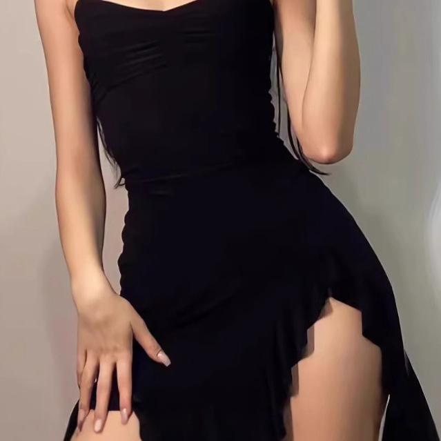 2026 European and American Summer and Autumn New Beautiful Style Retro Black Trend Floral Slit Sexy Suspender Dress