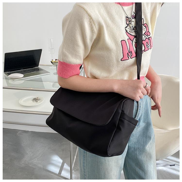 

Трендовая повседневная сумка-мессенджер весна-лето новая корейская версия студенческая повседневная универсальная сумка из ткани Оксфорд на плечо для занятий спортом на открытом воздухе чёрный