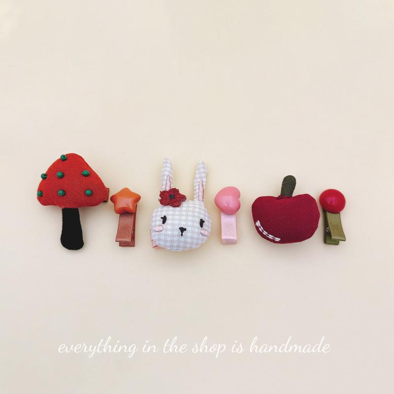 1Pcs Cute Newborn Hair Accessories Cartoon Hair Clips For Girls Handmade Fabric Cotton Hairpins Baby Side Clip Kids Hair Holder