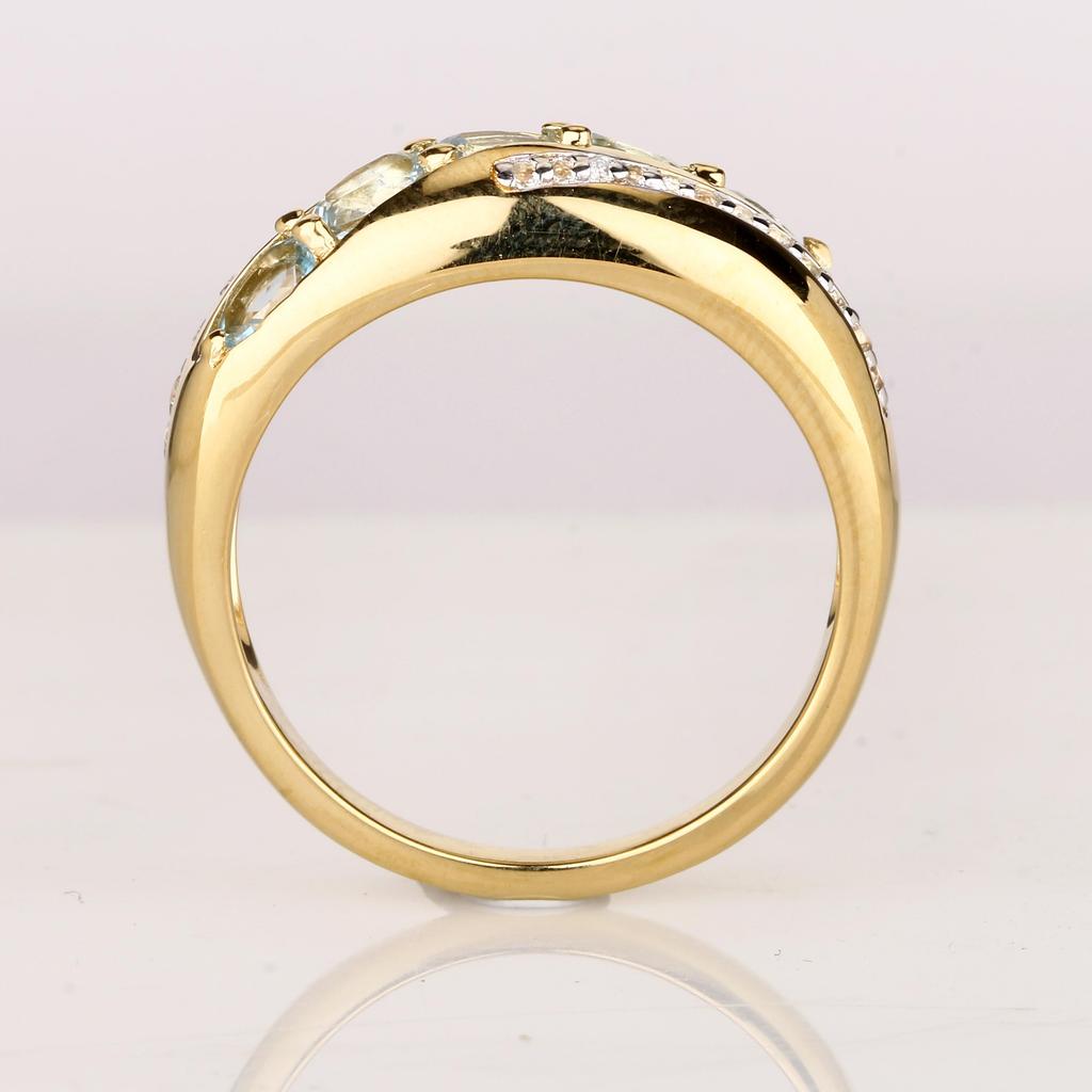 Sky Blue Topaz Ring Gold Plated 925 Sterling Silver with White Topaz