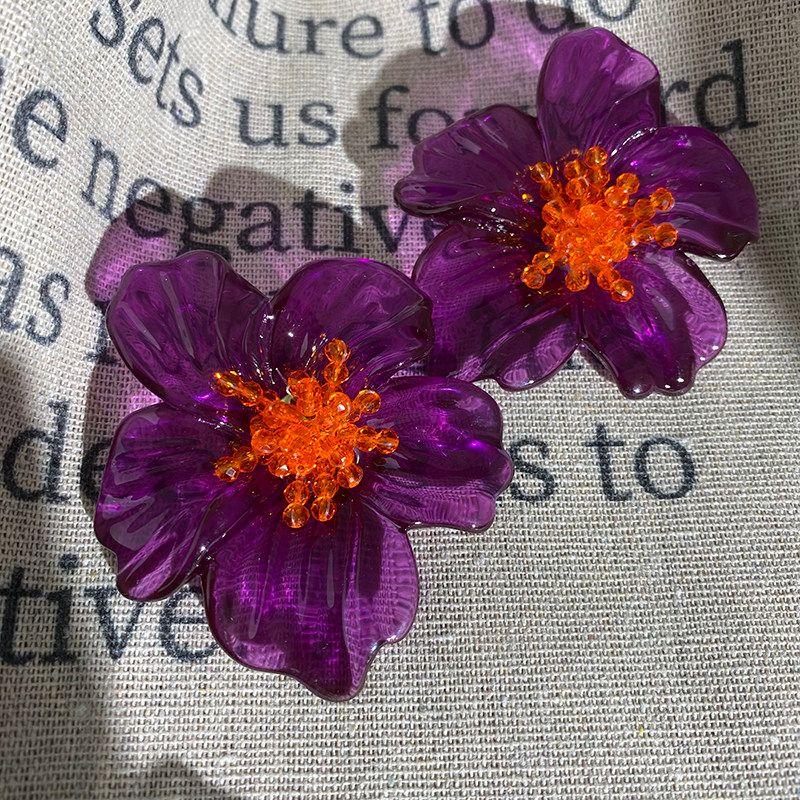 

European and American Autumn and Winter New Retro Flower Shape Exaggerated Earrings Fancy Fashionable Earrings Ear Studs Ear Clip without Piercing Purple Ear Needle Style