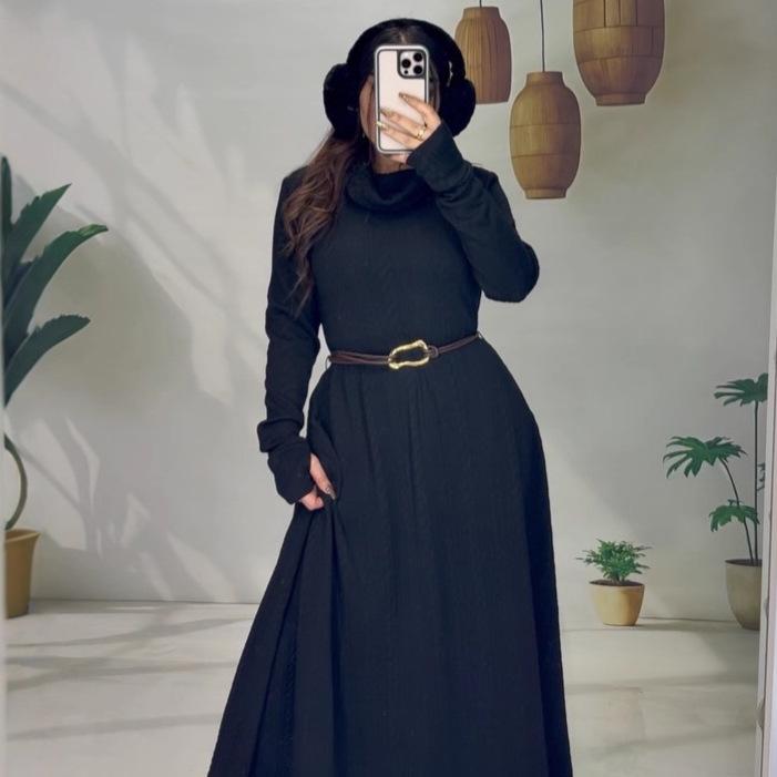 Autumn 2025 European and American Women's Stand Collar Long Sleeve Knit Belt Sweater Dress
