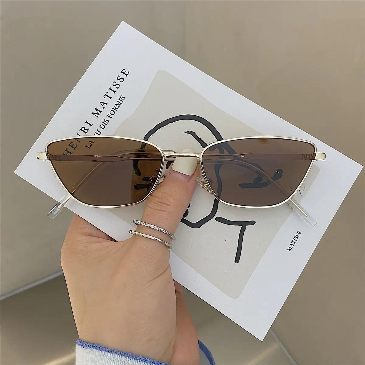 

Fashionable Retro Square Metal Sunglasses Korean Style Unisex Trendy Eyewear Popular Internet Celebrity Small Box Frame
