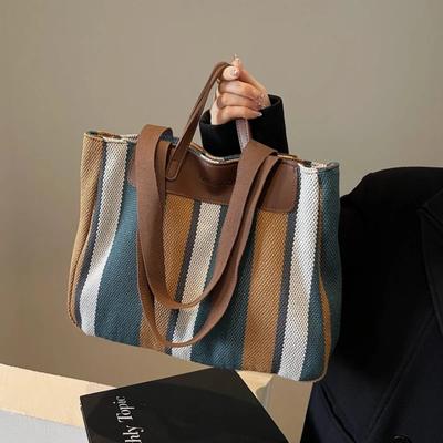 Süße Taschen aus gestreiftem Canvas mit hoher Kapazität für Damen, Standard-Mode-Farbkollisions-Pendlertasche, neue vielseitige Umhängetaschen