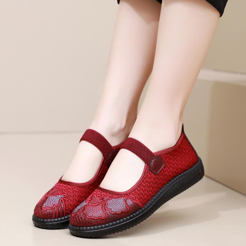 ****** New Leap Month Elderly Shoes Old ******* Cloth Shoes Women's Non-slip S**t-soled Mother Shoes Retro Middle-aged and Elderly Grandma Shoes