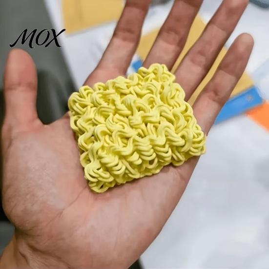 3D Printed Novelty Props Instant Noodle Figurine, Realistic Ramen Snack Desk Ornament, Food Figurines Creative Statue for Home Office Decor, Tabletop