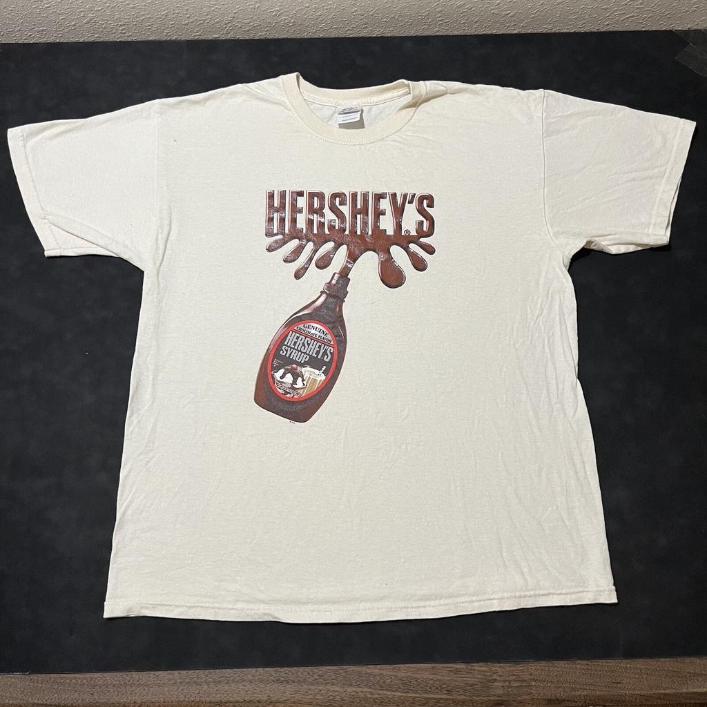 Hershey Syrup Shirt Chocolate Milk Vintage Graphic Squirt Bottle Nestle Nesquik