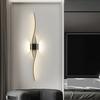 New Stylish Elegant Modern Black LED Wall Light - Chic Contemporary White Interior Lamps - Sleek Indoor Decor Accent for Living