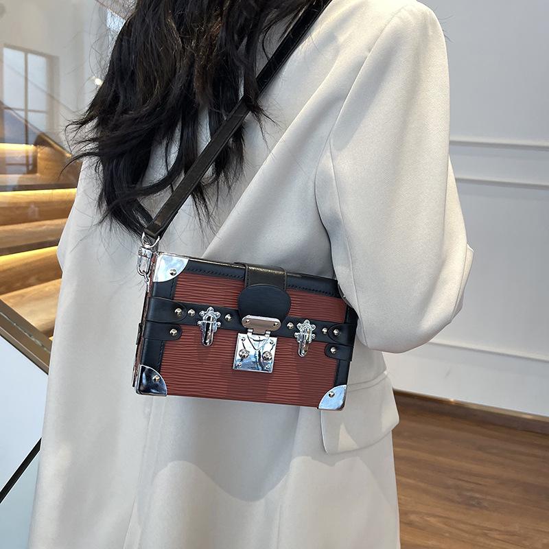 Trendy Box Messenger Bag: Stylish High-End Design for Men & Women