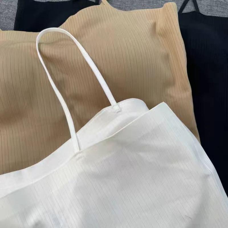 Dámská přiléhavá vycpaná tílko