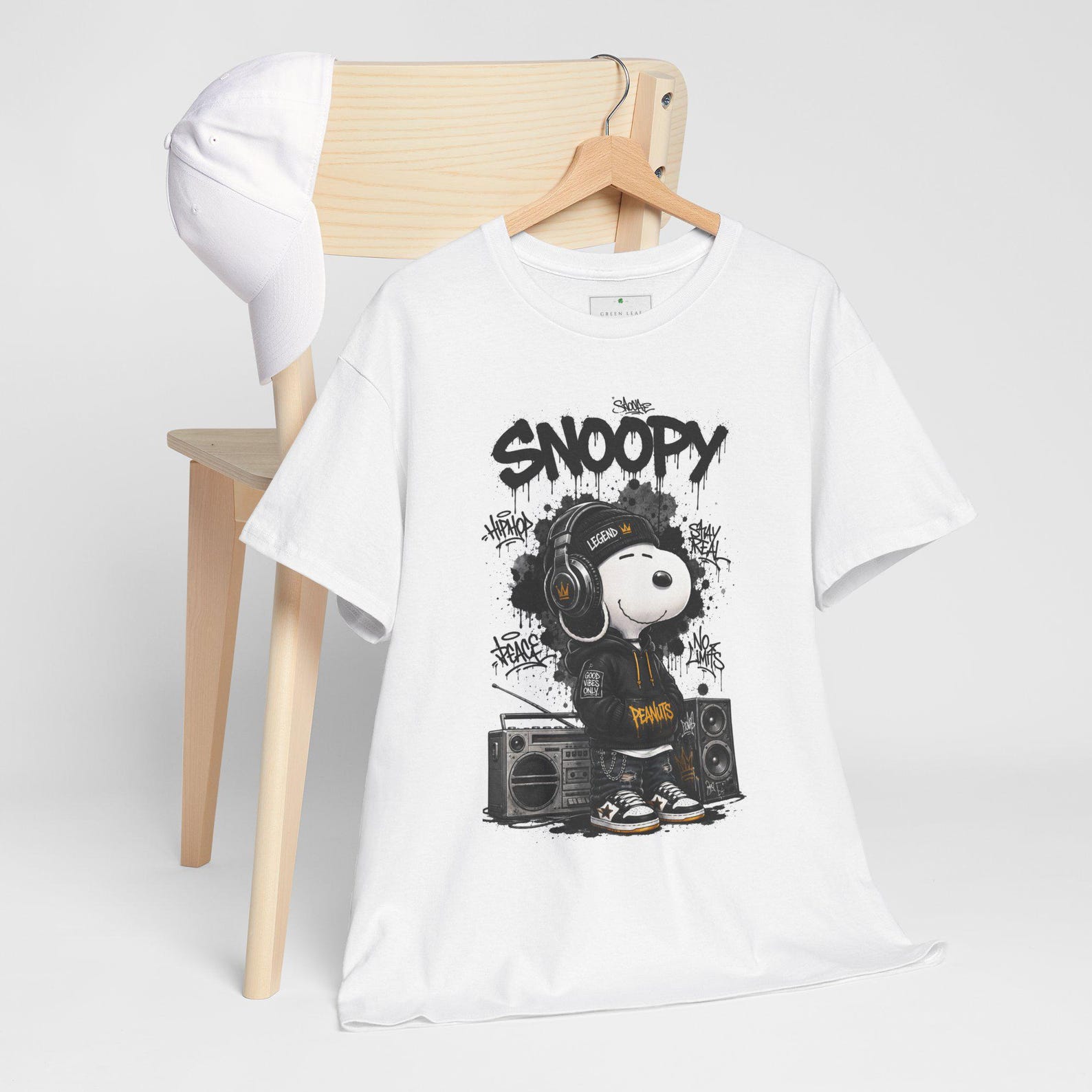 This relaxed white colour t shirt is made for both men and women. 2XL