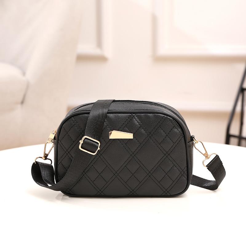 Trendy small bag, new fashion diamond women's bag, women's small square bag, shoulder messenger bag, simple mobile phone bag.