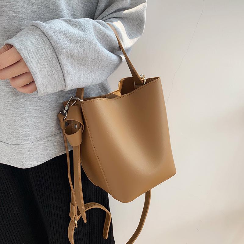 2025 Autumn/Winter Korean Style Large Capacity Solid Color Mother-Child PU Crossbody Bucket Bag for Women