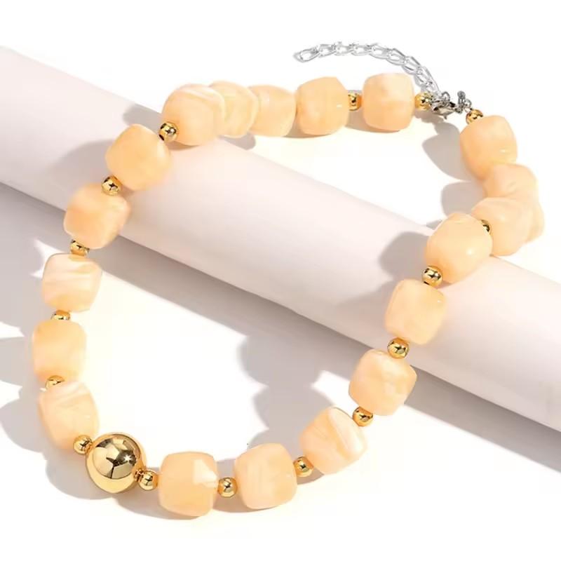 New Trendy Colorful Resin Square Beads Chain Necklaces for Women Popular Handmade Acrylic Geometric Choker Retro Jewelry Gift