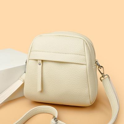 Una Borsa Monospalla a Tracolla in Morbida Pelle Versatile e alla Moda per Madri di Mezza Età