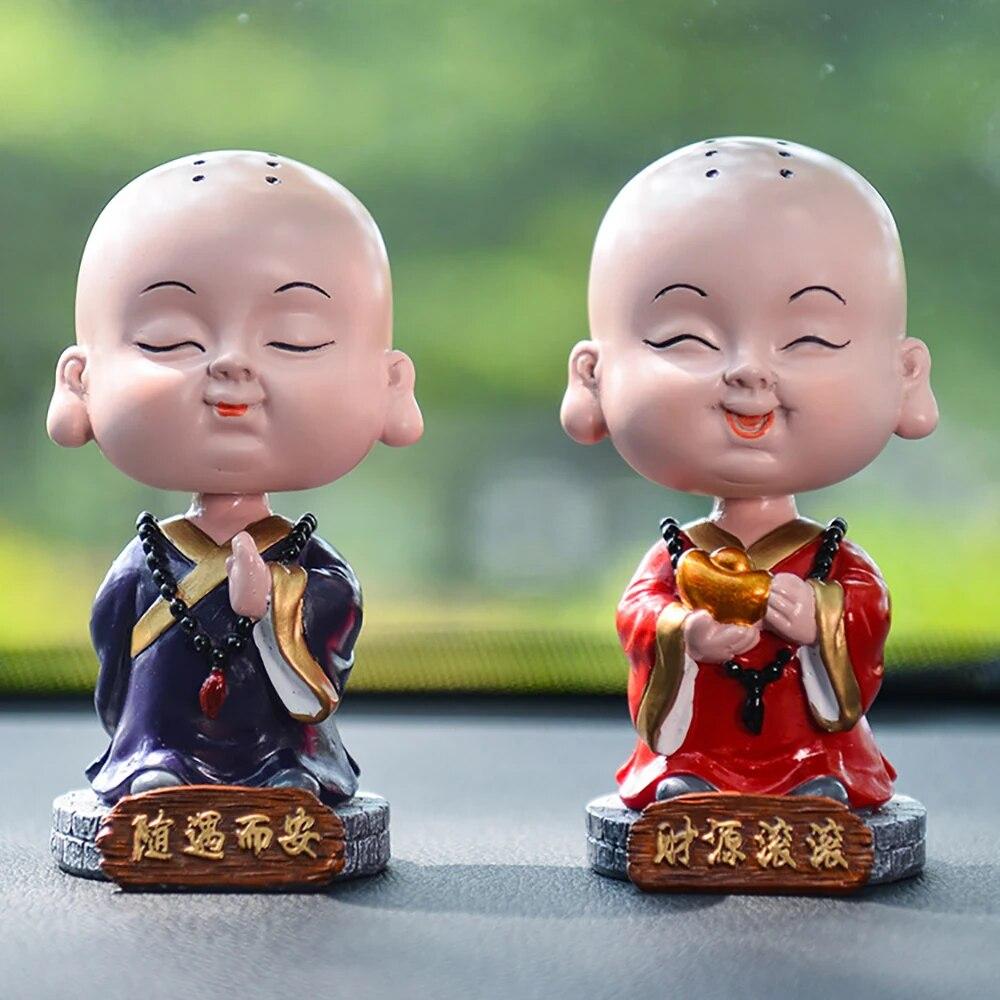 Ornamente pentru mașină rășină drăguț cu cap scuturator călugăr Buddha figurină decorare auto casă interior interior tablou de bord accesorii decor