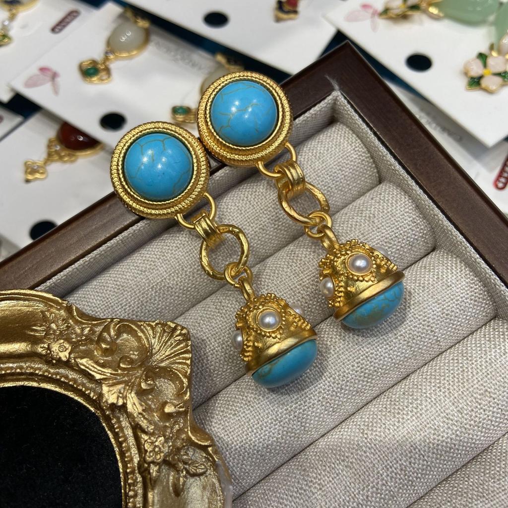 Eleganckie retro kolczyki wiszące w stylu dworskim z perłami, kolczyki z turkusem, kolczyki platerowane prawdziwym złotem miedziane.