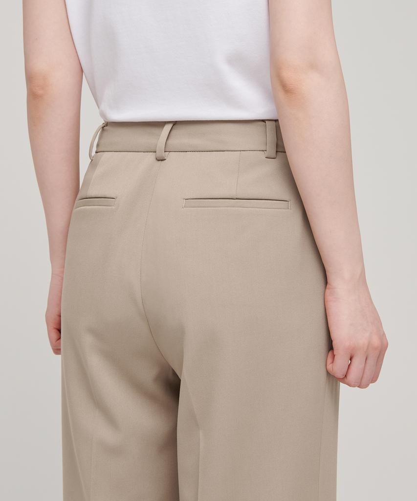 MUSINSA STANDARD WOMAN Women'S Pin-Tuck Straight Hidden Elastic Waist Slacks [Beige]