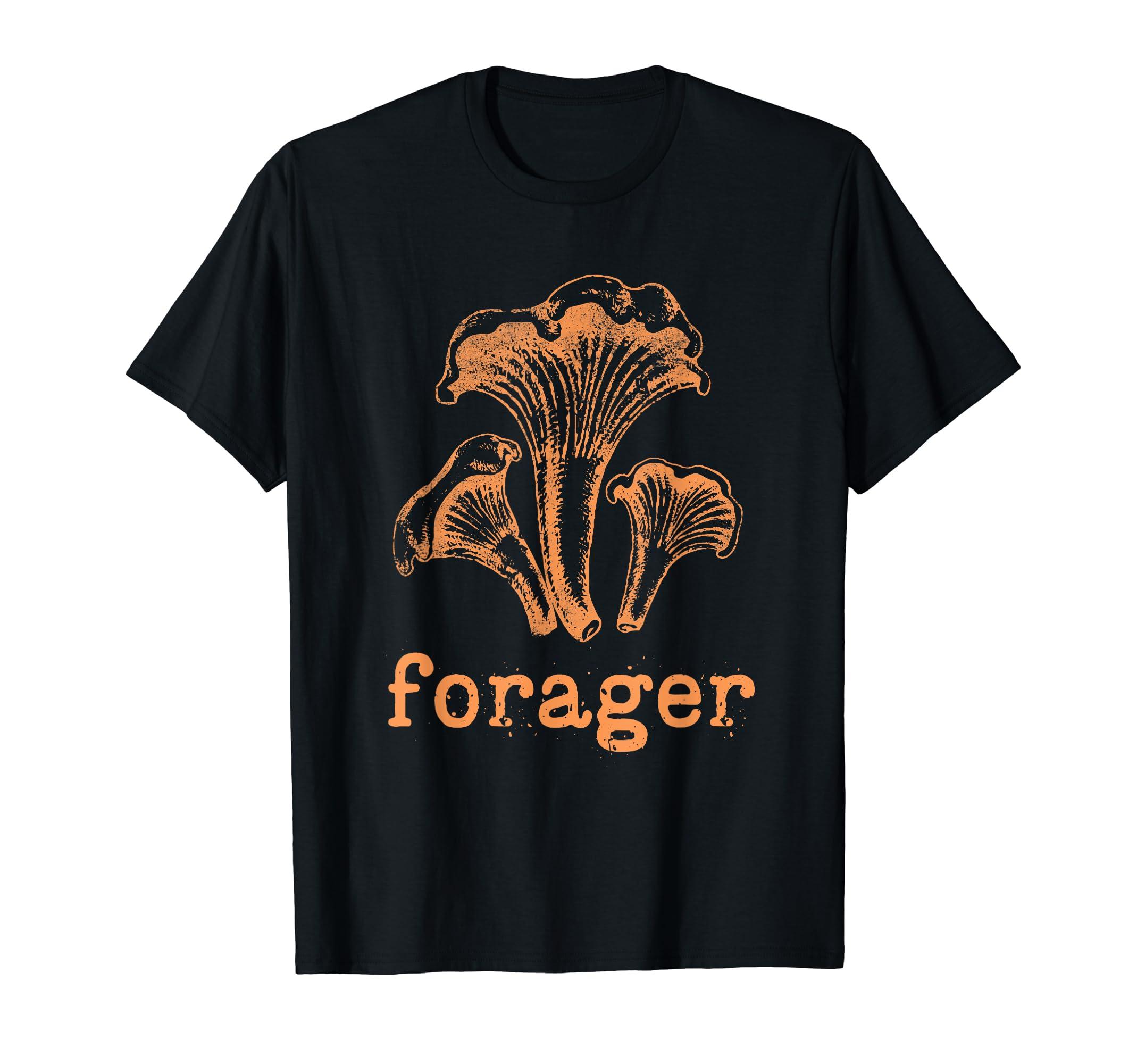 Retro Goblincore Chanterelle Mushroom Hunting Mushroom Collector T-Shirt