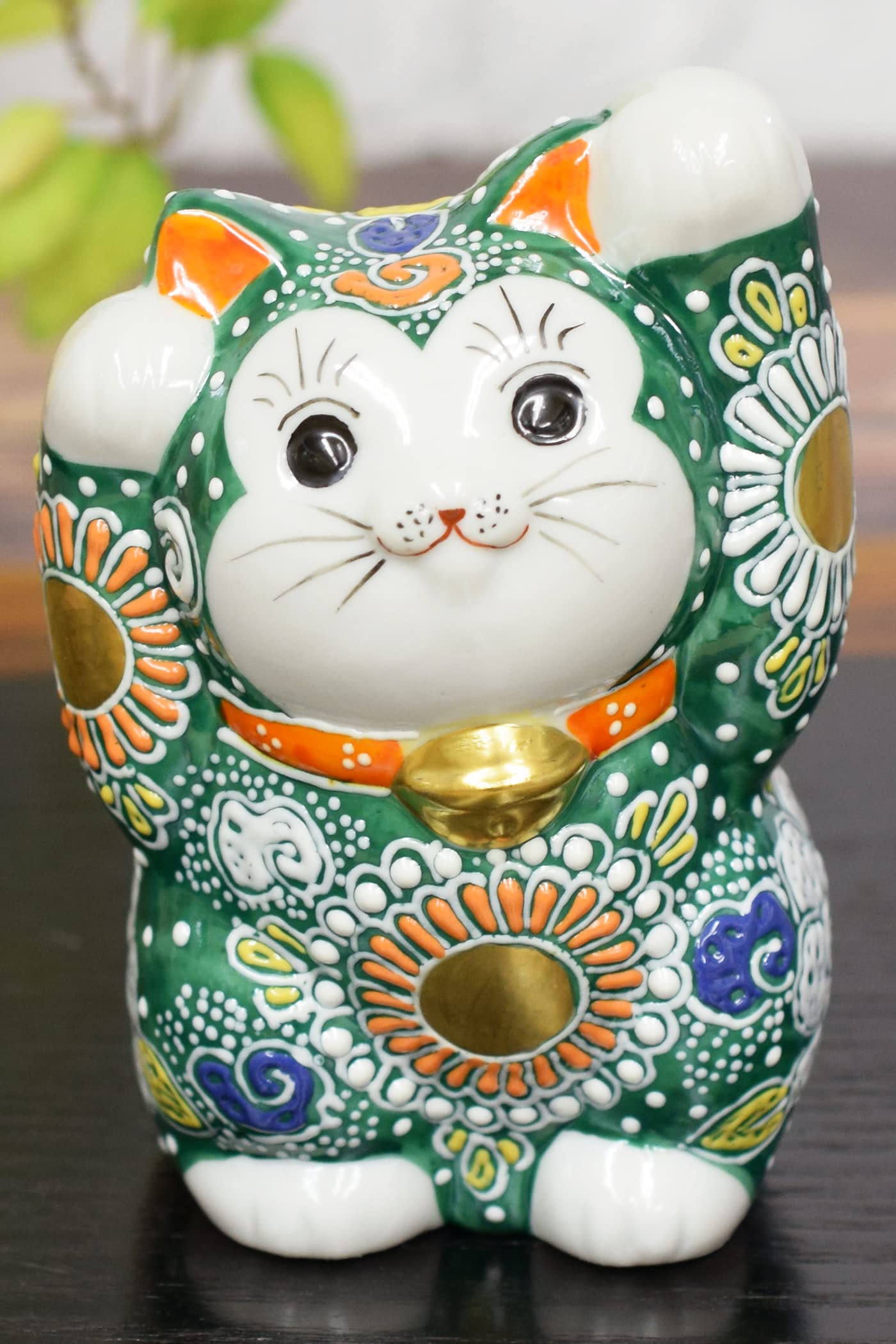 

Waza no Kura Cute Kutani with both paws green Feng good luck interior Japanese small birthday opening new house 60th 70th 77th 88th gift Maneki-neko зелений